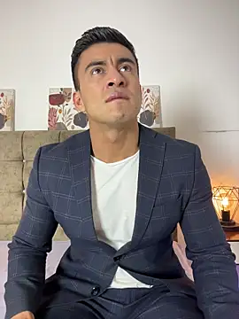 Snapshot of Chris_Clarck chatting on December 2025 08:02:01 PM Chris Clarck online show from December 2025 08:02:01 PM