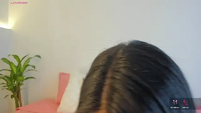 Snapshot of _Hanna_Williams_ chatting on December 2025 08:50:02 PM Hanna Williams online show from December 2025 08:50:02 PM