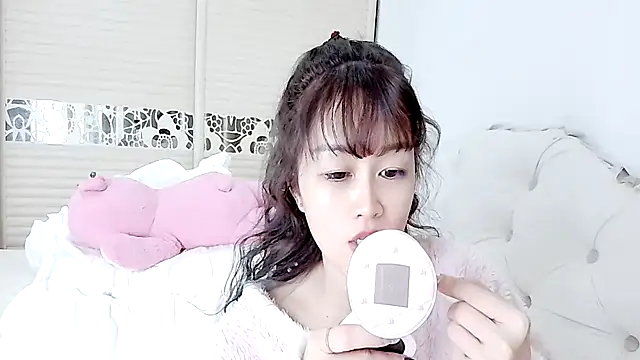 Snapshot of lookbyby chatting on January 2026 01:10:02 AM lookbyby online show from January 2026 01:10:02 AM