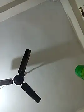 Snapshot of Hot__cute001 chatting on November 2025 05:48:02 PM Hot  cute001 online show from November 2025 05:48:02 PM