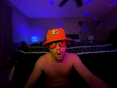 Snapshot of Antnjon chatting on December 2025 02:17:02 AM Antnjon online show from December 2025 02:17:02 AM