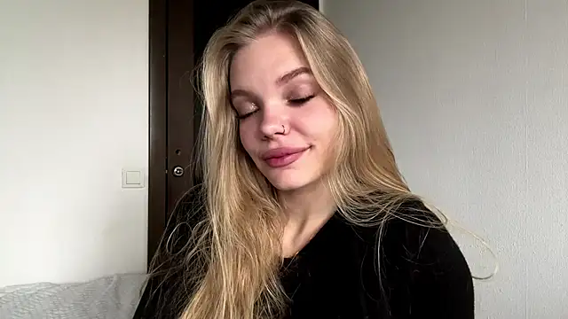 SweetAmelia69 online show from November 2025 05:40:01 AM