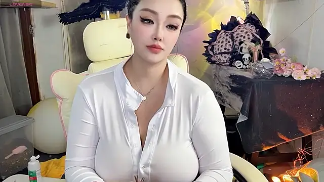 Snapshot of Yahoo-666 chatting on November 2025 06:06:02 PM Yahoo-666 online show from November 2025 06:06:02 PM