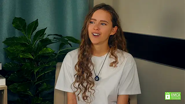 Snapshot of ErynTing chatting on November 2025 09:19:01 AM ErynTing online show from November 2025 09:19:01 AM