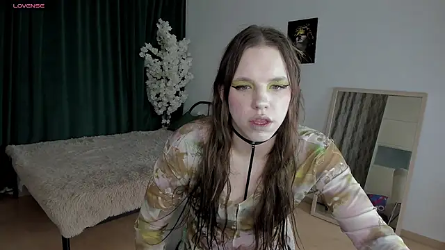 Snapshot of MadisonMongomeri chatting on November 2025 02:45:01 AM MadisonMongomeri online show from November 2025 02:45:01 AM