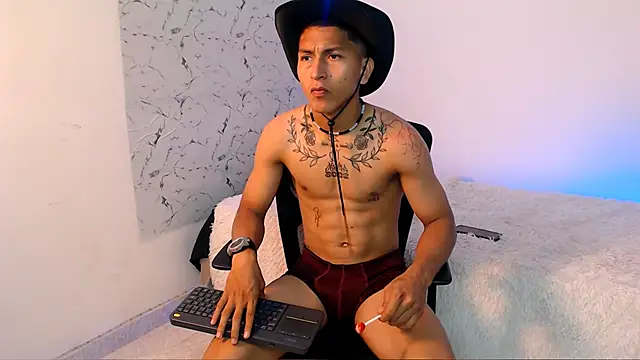 soy Aron online show from November 2025 08:44:01 PM