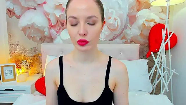 MonaRicci online show from February 2026 01:23:01 PM