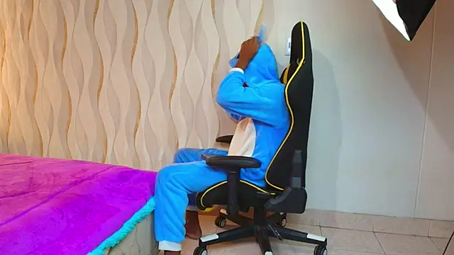 Snapshot of Boy_savoy chatting on November 2025 07:24:01 PM Boy savoy online show from November 2025 07:24:01 PM