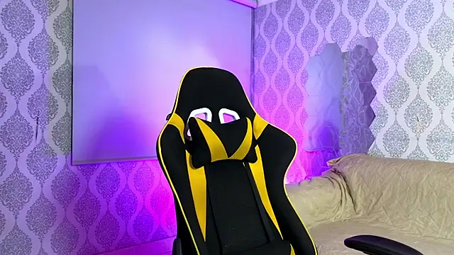 Snapshot of Boy_savoy chatting on December 2025 07:25:01 AM Boy savoy online show from December 2025 07:25:01 AM