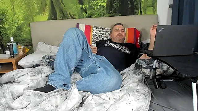 Snapshot of chubbydaddybear82 chatting on November 2025 05:17:01 AM chubbydaddybear82 online show from November 2025 05:17:01 AM