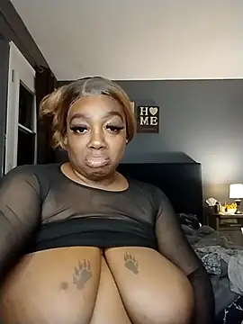 Snapshot of BiancaClarkson chatting on November 2025 06:01:01 AM BiancaClarkson online show from November 2025 06:01:01 AM