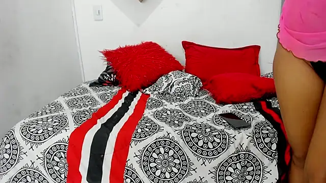 Snapshot of YuleimysAndAlex chatting on December 2025 12:16:02 AM YuleimysAndAlex online show from December 2025 12:16:02 AM