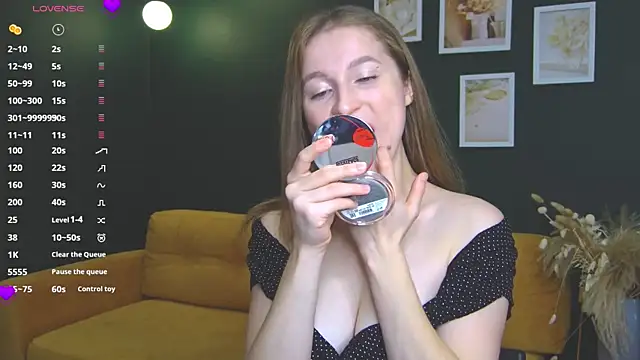 S Sandra online show from November 2025 05:23:02 AM