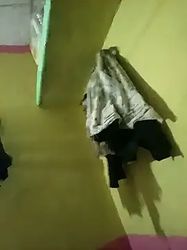 Simmy hot online show from November 2025 04:52:01 PM