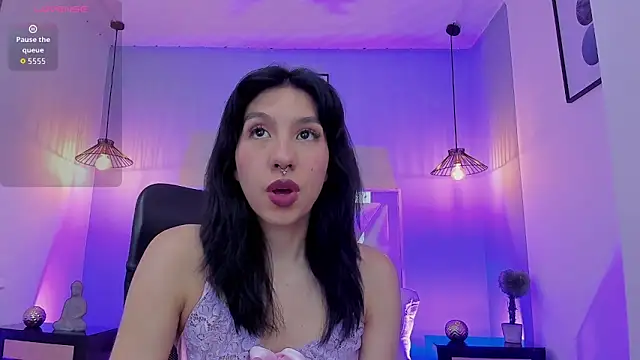 zoe-moreau online show from March 2026 07:42:01 PM