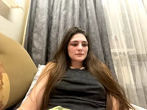 Snapshot of HelgaMun chatting on November 2025 03:17:01 AM HelgaMun online show from November 2025 03:17:01 AM