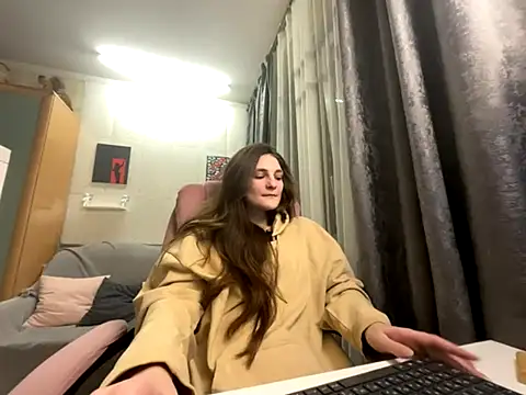 Snapshot of HelgaMun chatting on November 2025 02:39:01 PM HelgaMun online show from November 2025 02:39:01 PM