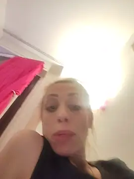 Yourdreams666999 online show from May 2026 11:43:01 PM