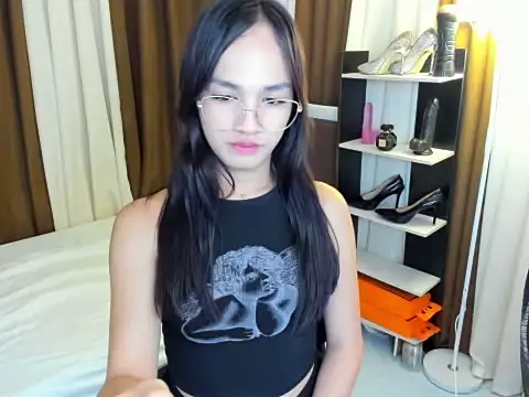 PetiteAsianTrisha online show from January 2026 05:27:02 PM