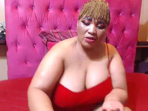 Snapshot of HUGE_BUSTY_EBONY chatting on April 2026 05:26:02 PM HUGE BUSTY EBONY online show from April 2026 05:26:02 PM