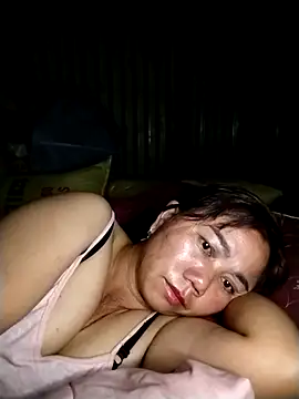 Snapshot of be-yeu chatting on November 2025 10:32:02 PM be-yeu online show from November 2025 10:32:02 PM