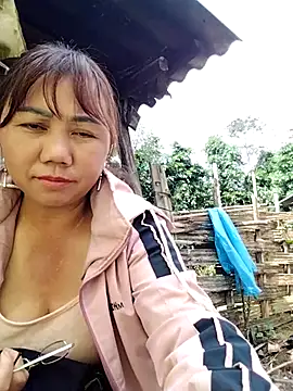 Snapshot of be-yeu chatting on November 2025 04:54:02 AM be-yeu online show from November 2025 04:54:02 AM