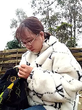 Snapshot of be-yeu chatting on November 2025 02:00:02 AM be-yeu online show from November 2025 02:00:02 AM