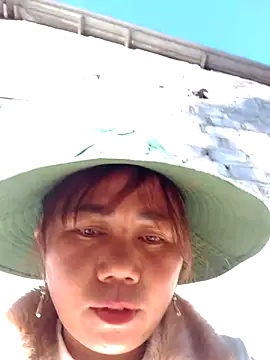 Snapshot of be-yeu chatting on November 2025 01:08:02 AM be-yeu online show from November 2025 01:08:02 AM