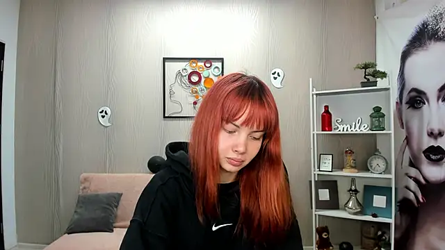 Snapshot of OlyviaBella chatting on November 2025 01:32:01 PM OlyviaBella online show from November 2025 01:32:01 PM