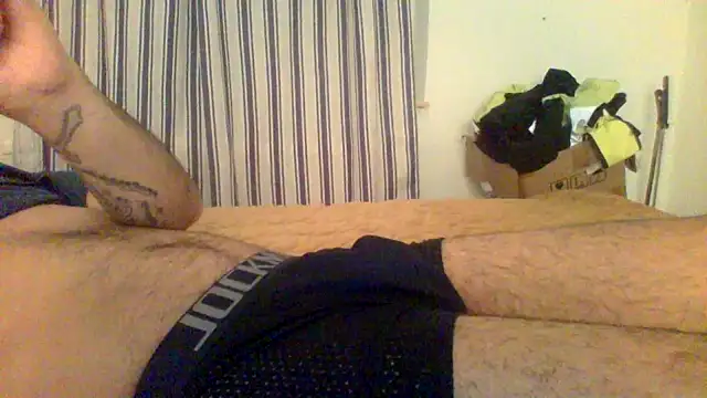 Snapshot of Camiin20 chatting on February 2026 08:05:01 PM Camiin20 online show from February 2026 08:05:01 PM