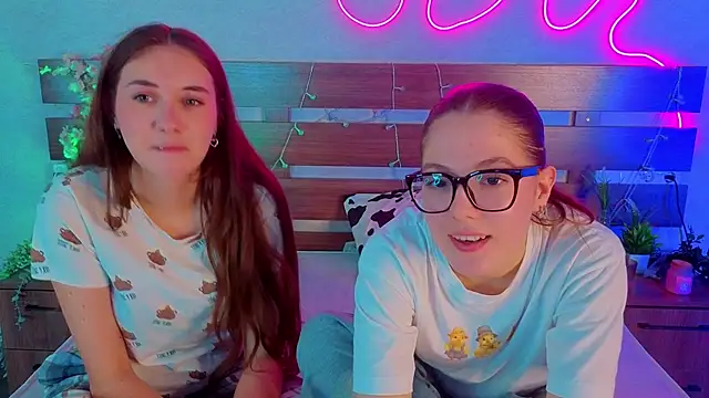 Snapshot of MargaretMorris chatting on December 2025 12:42:02 PM MargaretMorris online show from December 2025 12:42:02 PM