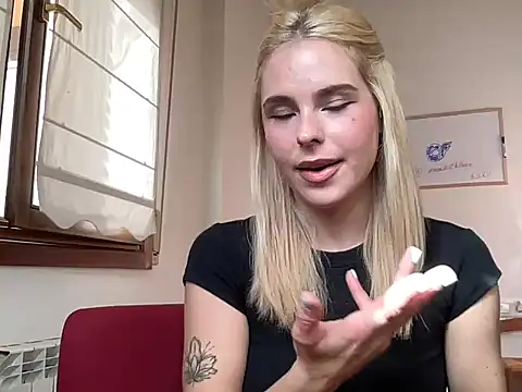 skychloe online show from November 2025 02:05:02 PM