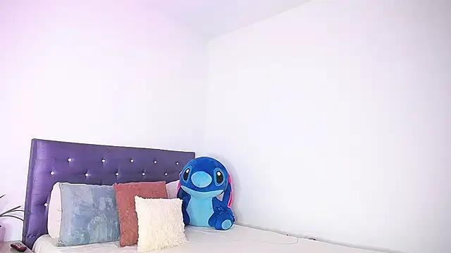 Snapshot of BryanaSmiths chatting on December 2025 02:44:02 PM BryanaSmiths online show from December 2025 02:44:02 PM