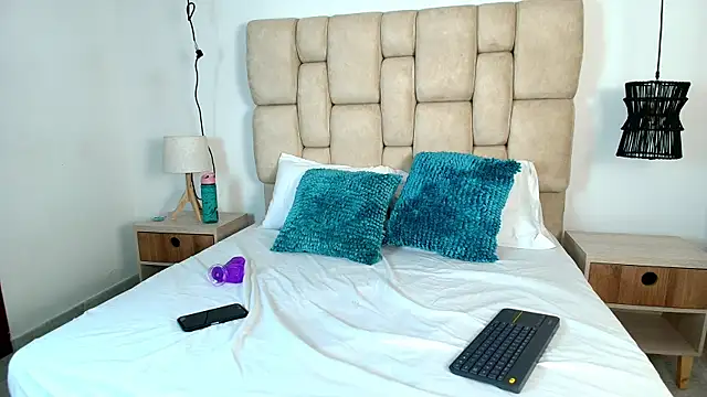 KimberlyFox t online show from November 2025 12:38:02 PM