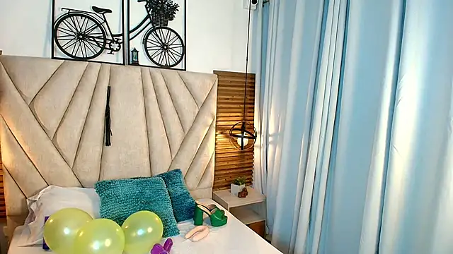 KimberlyFox t online show from March 2026 12:20:01 PM