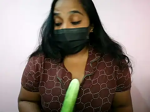 Snapshot of Mathi_cam chatting on June 2026 04:11:02 PM Mathi cam online show from June 2026 04:11:02 PM
