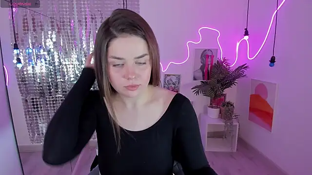 Snapshot of melanie_neal chatting on November 2025 03:37:02 PM melanie neal online show from November 2025 03:37:02 PM