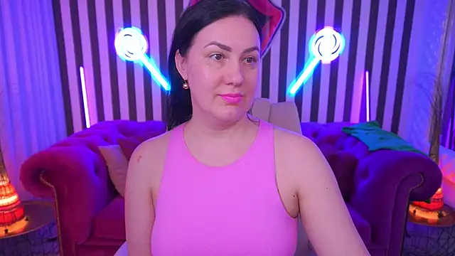 Snapshot of VelvetLuck chatting on May 2026 01:05:01 PM VelvetLuck online show from May 2026 01:05:01 PM