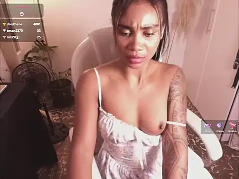 Snapshot of Miss_Benz chatting on January 2026 04:27:01 AM Miss Benz online show from January 2026 04:27:01 AM