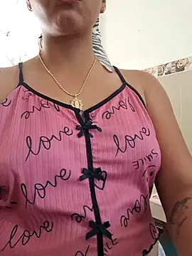 Snapshot of lapicarona18 chatting on November 2025 02:43:02 PM lapicarona18 online show from November 2025 02:43:02 PM