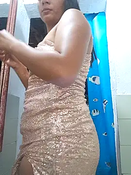 lapicarona18 online show from December 2025 05:05:01 AM