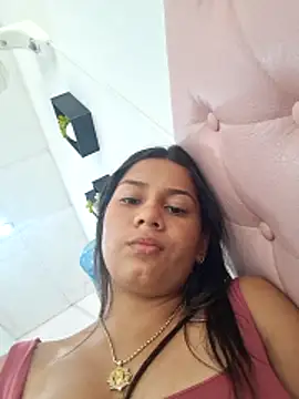 lapicarona18 online show from December 2025 03:51:02 PM