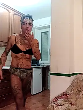 Snapshot of 00Travsharongomez chatting on November 2025 11:04:02 PM 00Travsharongomez online show from November 2025 11:04:02 PM