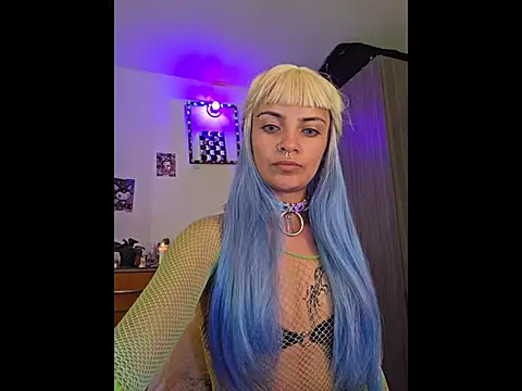 Lila bratzz online show from November 2025 08:11:02 PM