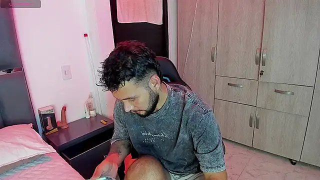 noah corvelle online show from November 2025 01:48:01 AM