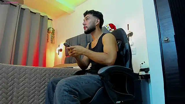 noah corvelle online show from December 2025 01:58:02 AM