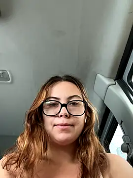 Snapshot of FreakyDreama chatting on November 2025 06:19:02 PM FreakyDreama online show from November 2025 06:19:02 PM