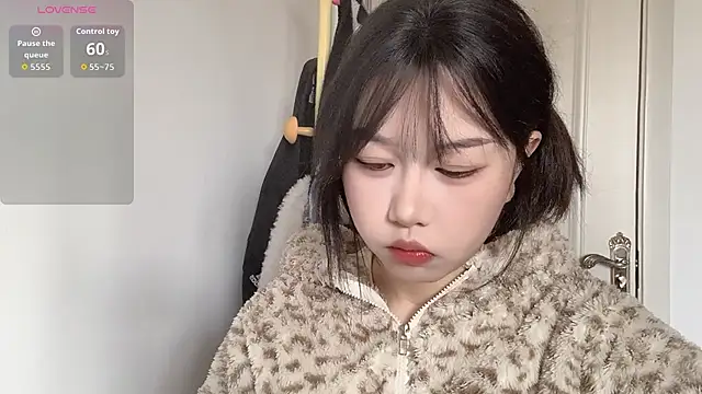 Xiaoji61 online show from November 2025 06:35:01 AM