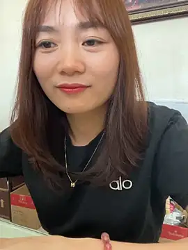 Snapshot of Bana-gibee chatting on June 2026 07:09:02 AM Bana-gibee online show from June 2026 07:09:02 AM
