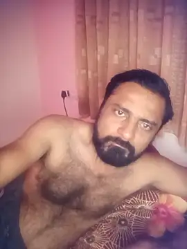 RubyEntity online show from November 2025 01:47:02 PM